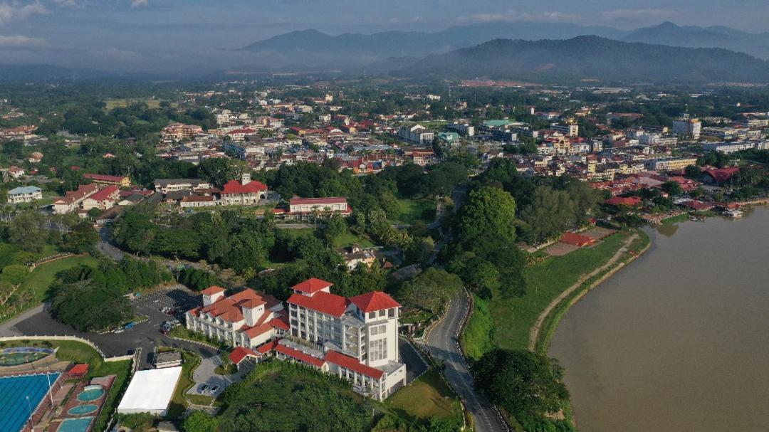 Hotel Casuarina@Куала-Кангсар Экстерьер фото