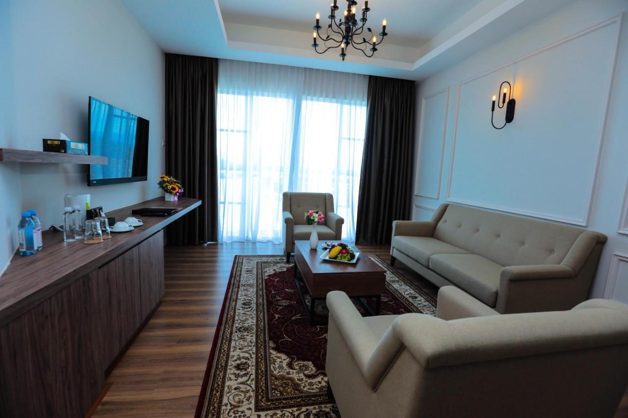 Hotel Casuarina@Куала-Кангсар Экстерьер фото